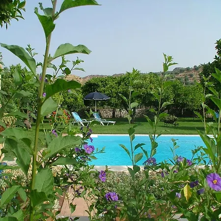 In Stilo With Garden Ferienhaus *